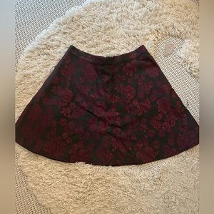 Club Monaco cute floral skirt in size 4